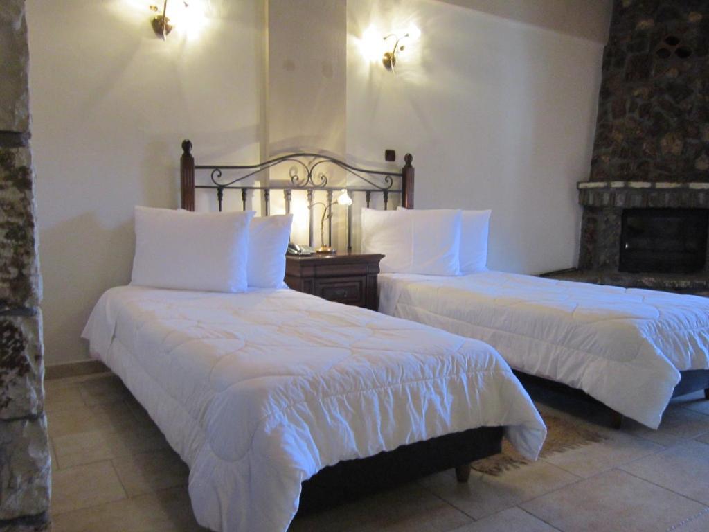 Aiolides Hotel Kalívia Rum bild